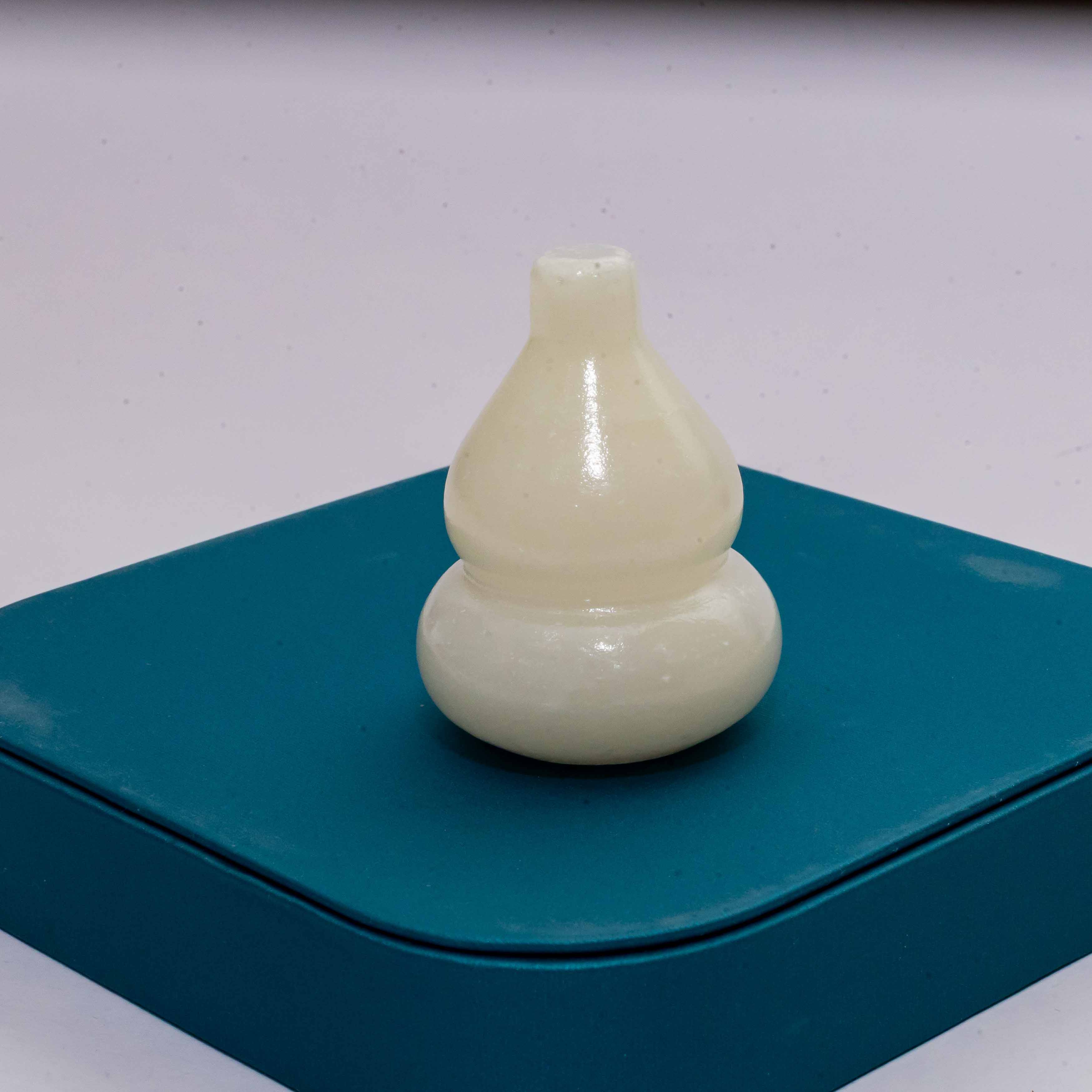 White Jade Wu Lou Charm Main image