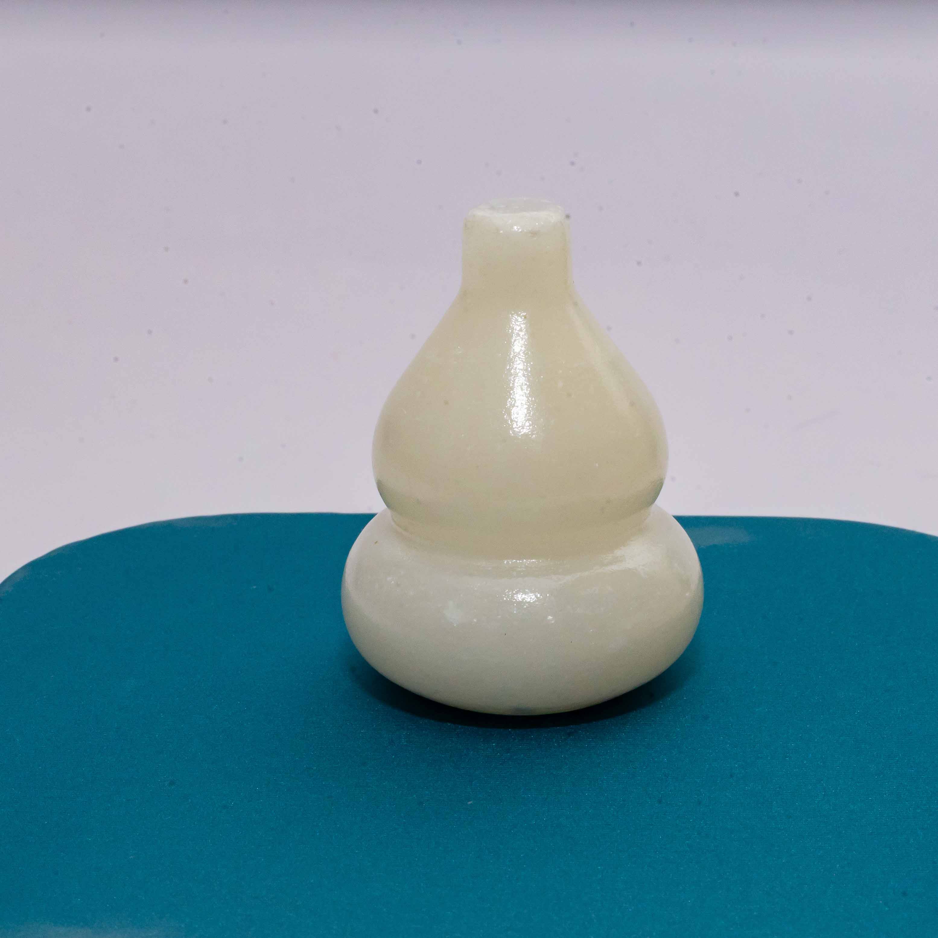 White Jade Wu Lou Charm