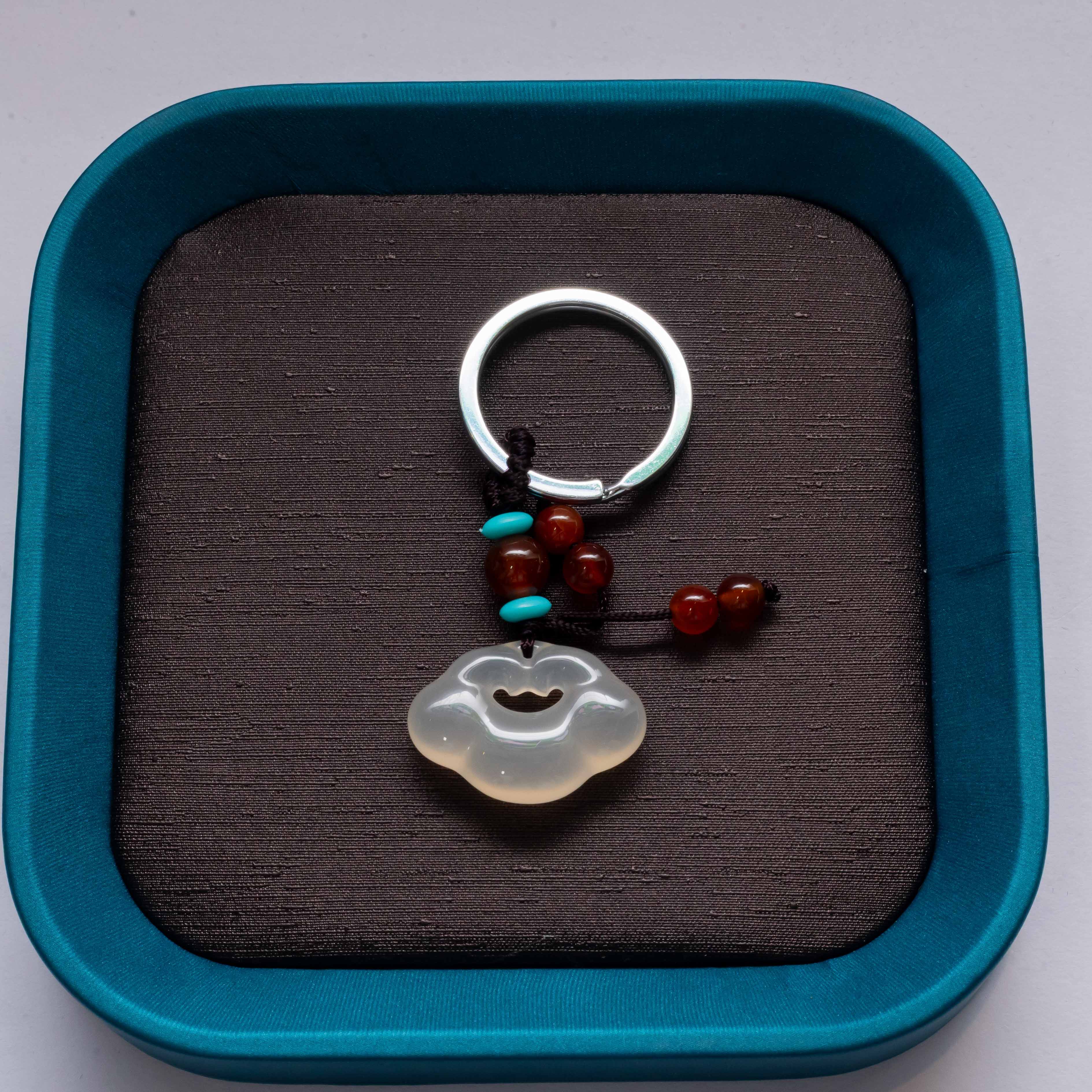 White Agate Wish Cloud keychain Secondary image